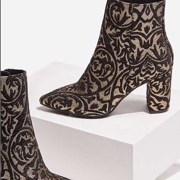 NWT Shoedazzle Blk & Gold Arsbesque Olyvia Booties - Picture 1 of 12